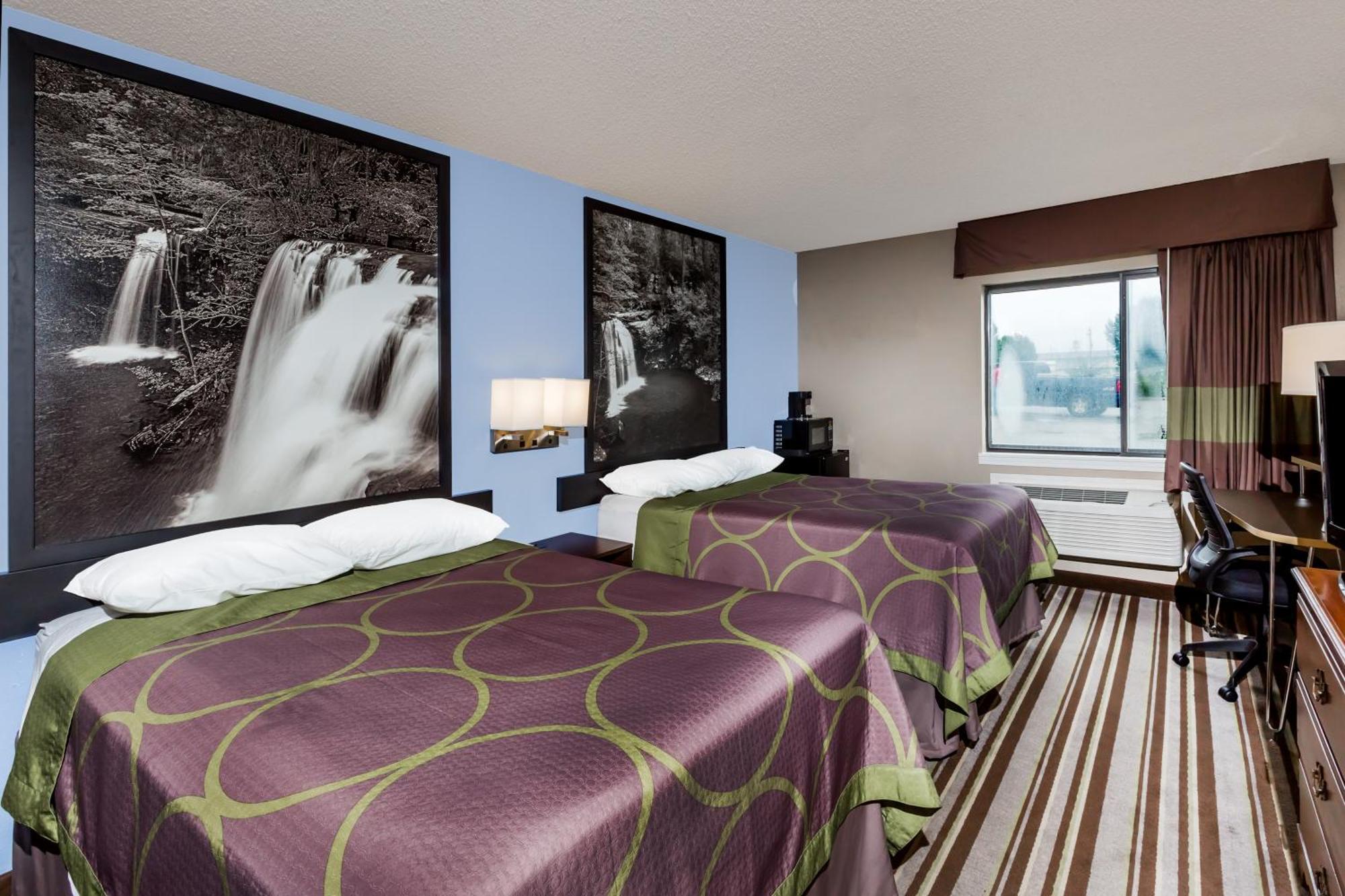 Deluxe Double Room with Two Double Beds - Non-Smoking