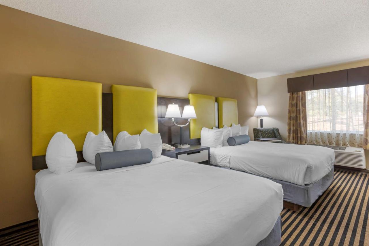 Queen Room with Two Queen Beds - Non-Smoking