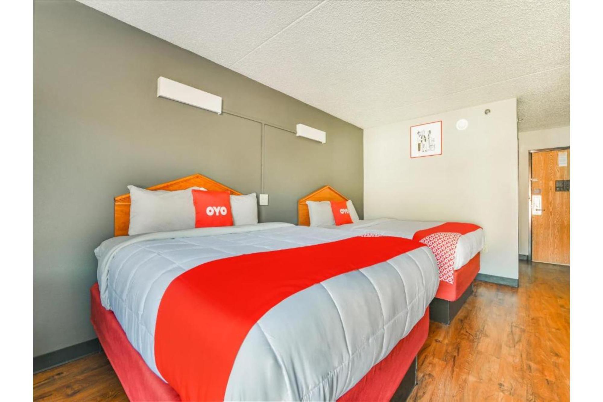 Deluxe Queen Room with Two Queen Beds