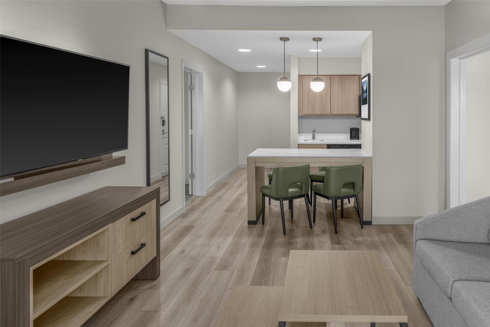 Two Bedroom Suite with One King and Two Queen Beds - Non-Smoking