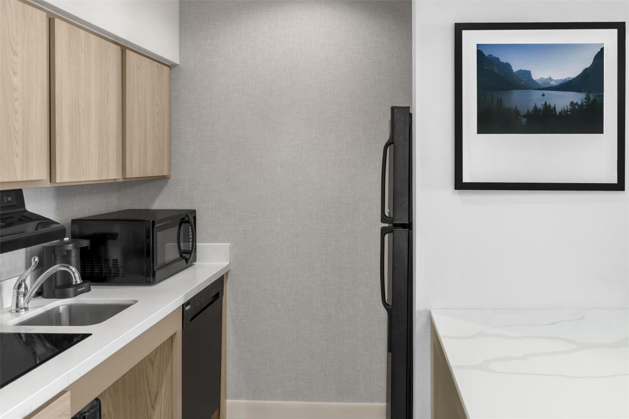 One-Bedroom King Room - Mobility Accessible