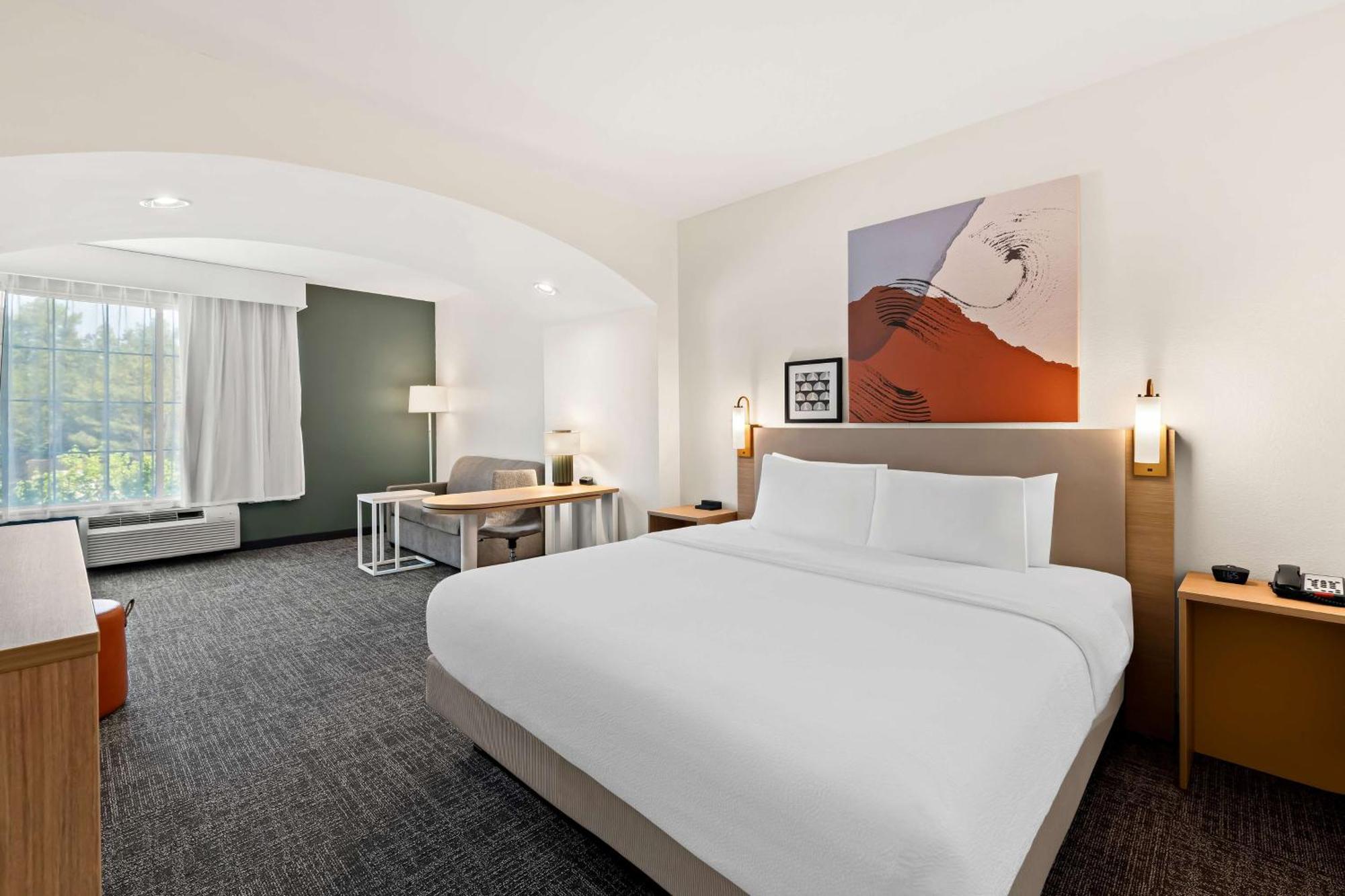King Room with Sofa Bed - Non-Smoking