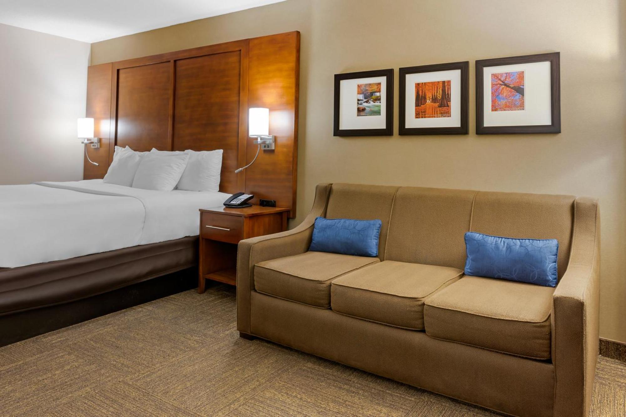 King Room with Sofa Bed - Non-Smoking