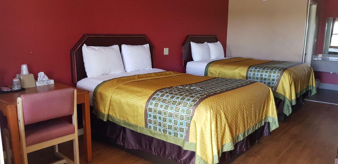 Standard Queen Room