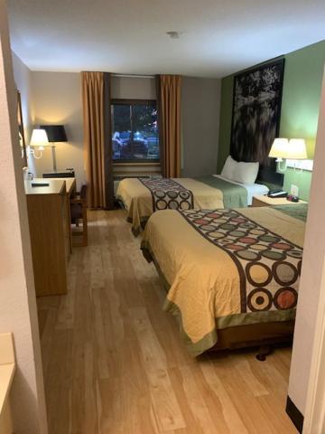 Queen Room with Two Queen Beds - Non-Smoking