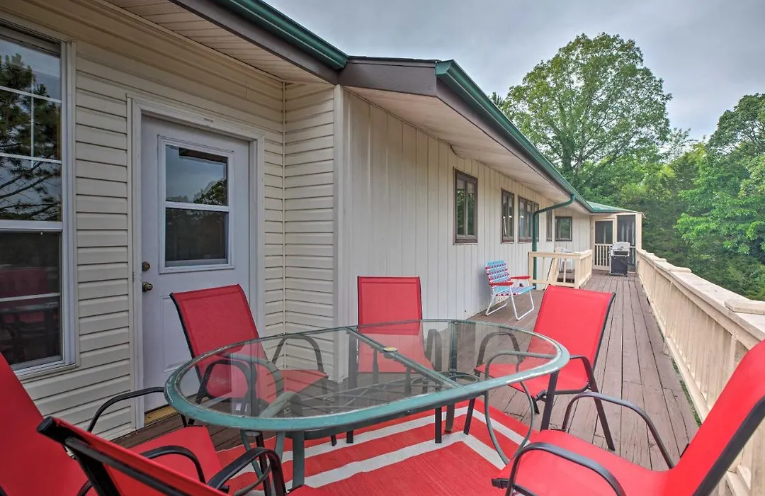 Grand Rogers Lake Home With Game Room And Scenic Views-1