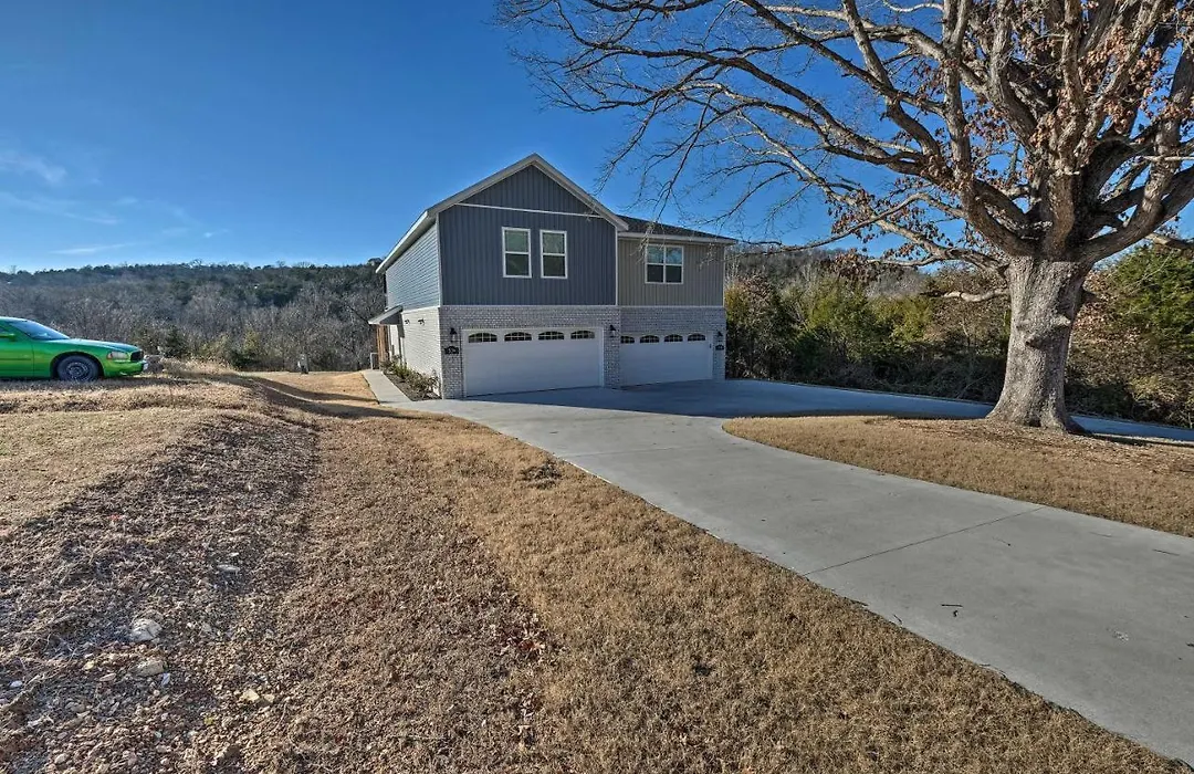 Holiday Island Beaver Lake Escape With Views!-1