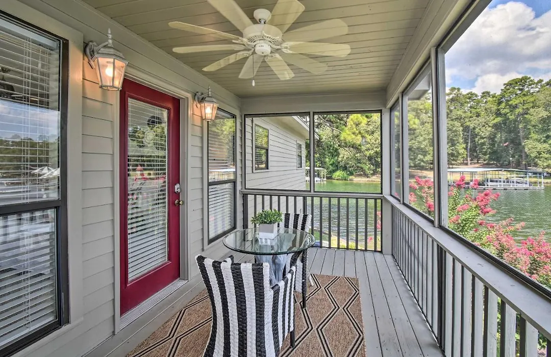 Waterfront Lake Hamilton Home With Porch And Deck!-1