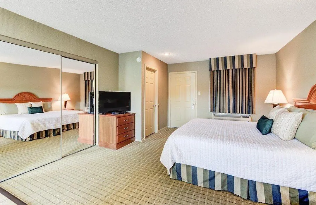 Long Island Lake Resort-1