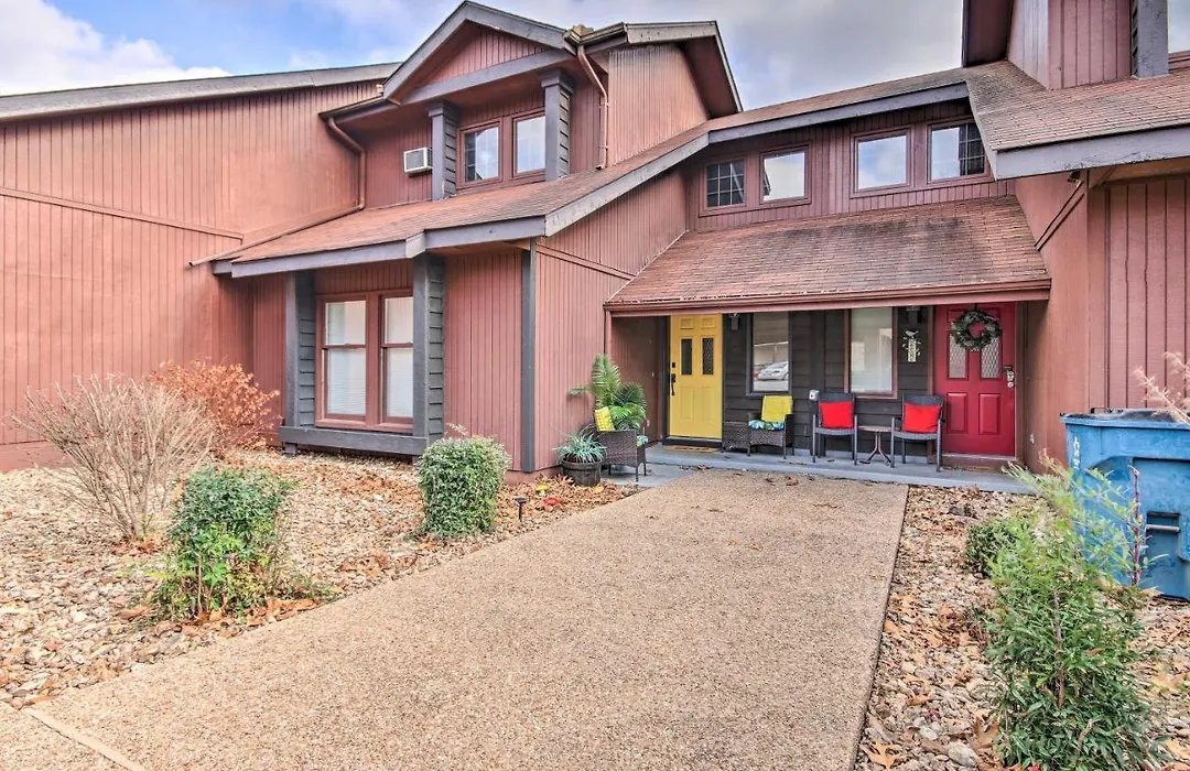 Vibrant Townhome On Golf Course And Bike Trails-1