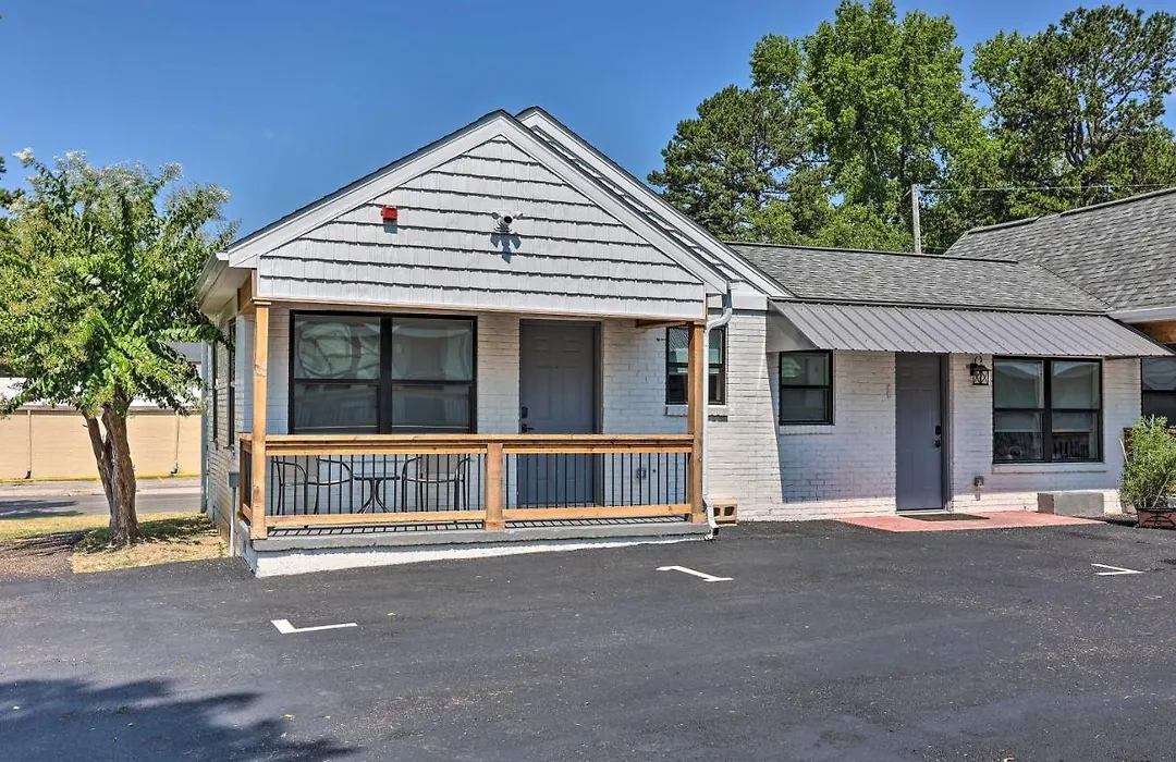 Uptown Hot Springs Cottage 1 By Bathhouse Row-1