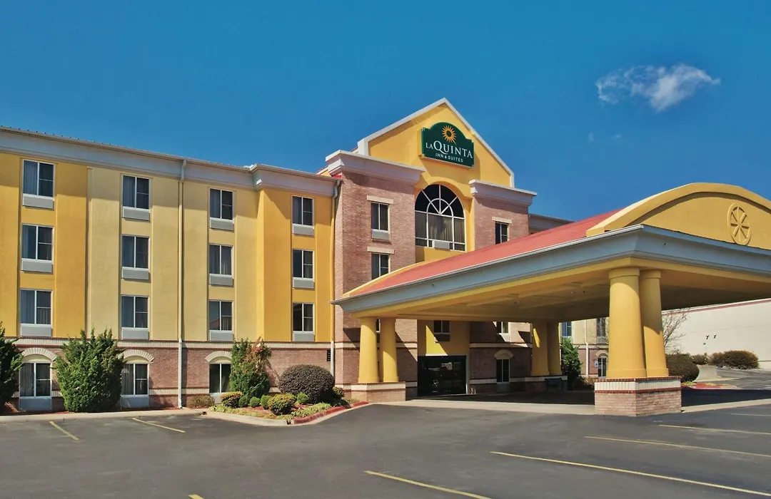 La Quinta By Wyndham Hot Springs-1