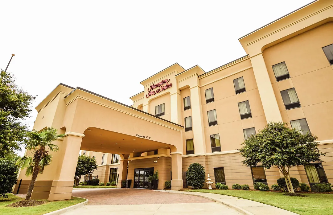 Hampton Inn & Suites Pine Bluff-1