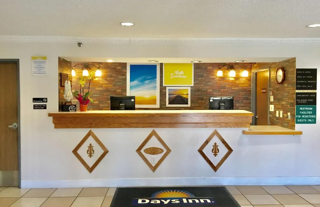Days Inn By Wyndham Lake Village-1