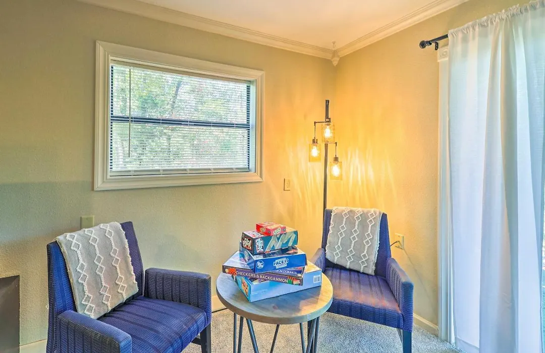 Family-Friendly Hot Springs Hideaway With Yard!-1