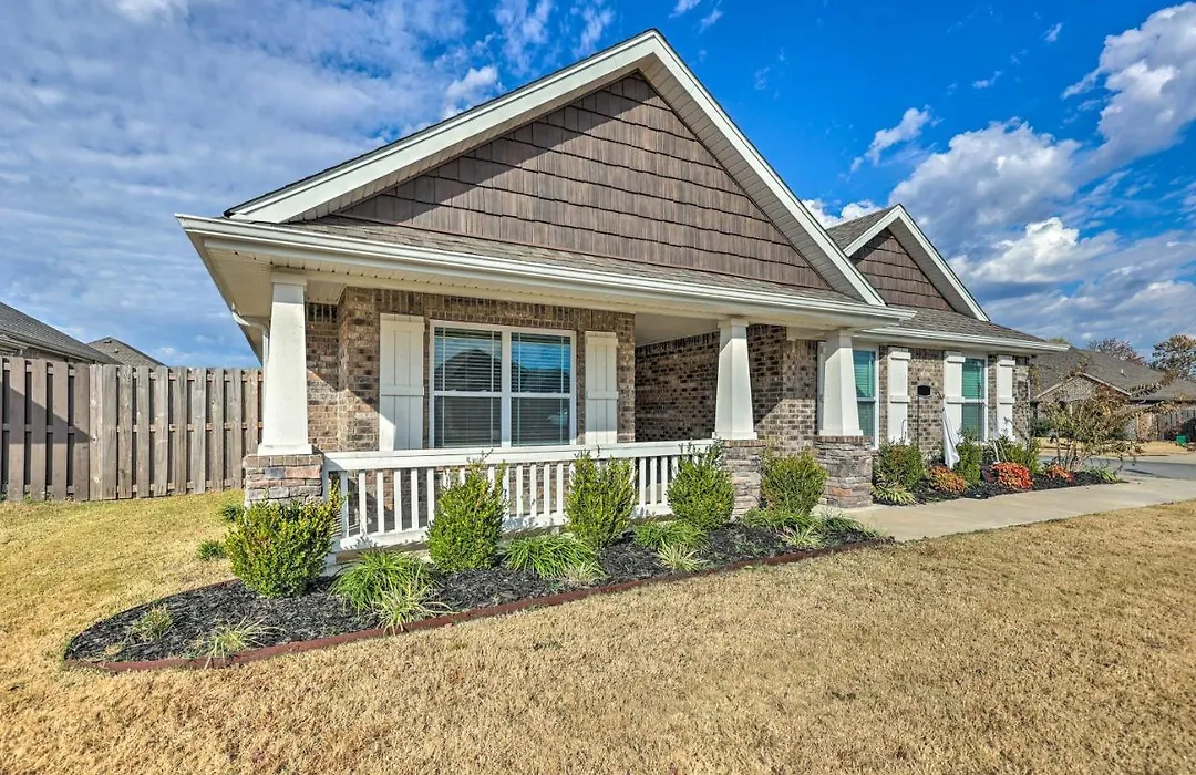 Fayetteville Home: Near University & Biking Trails-1