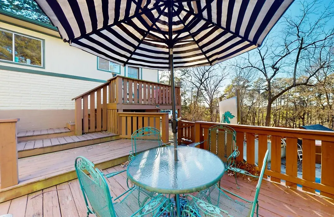 Tradewinds Lodging - Suite Dreams 101-1