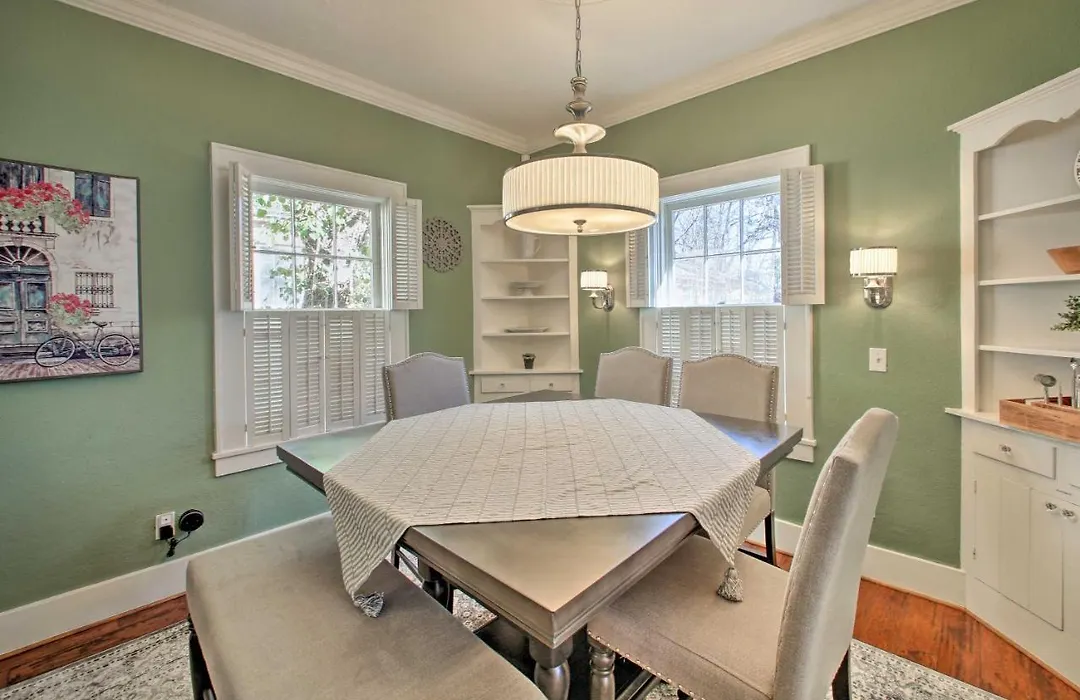 Private Pet-Friendly Retreat With Pool, Near Oaklawn-1