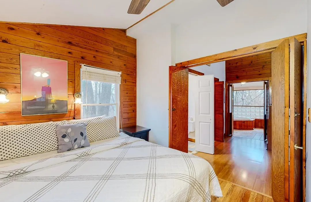 Pond Mountain - Roadrunner Cabin-1