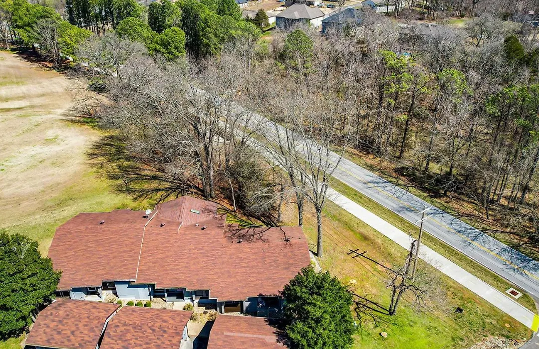 Bella Vista Townhome W/ Deck Near Back 40 Trails!-1