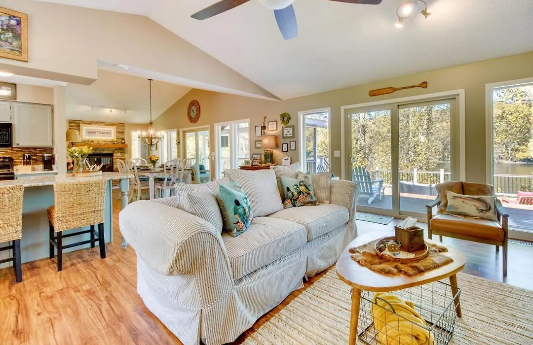 Fire Pit & Grill: Riverfront Home In Arkansas!-1