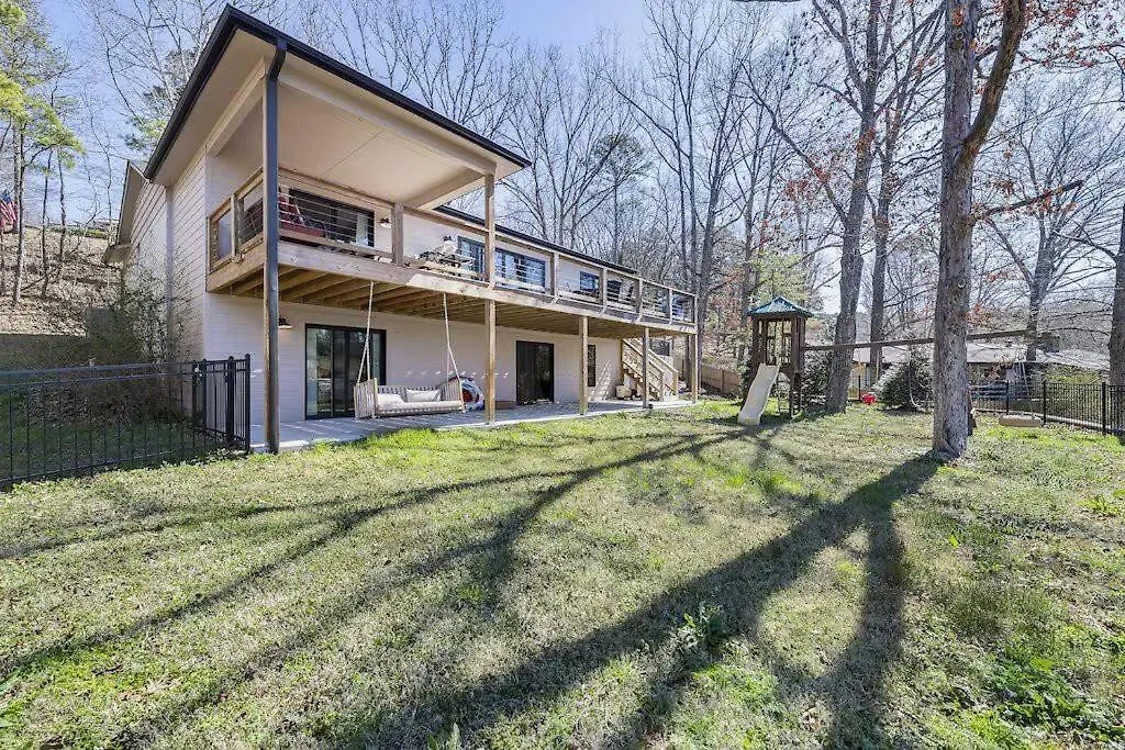 The Fox Den 4Br/3Ba- Near Hwy 12 Bridge-Lakefront-1