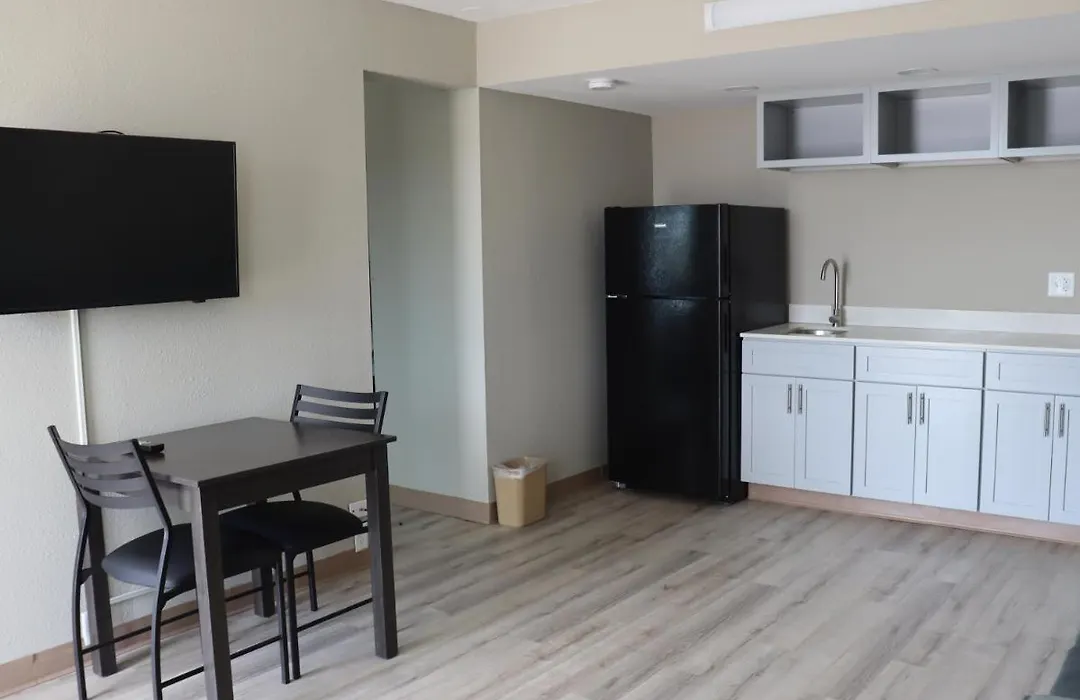 Crossroads Inn & Suites-1