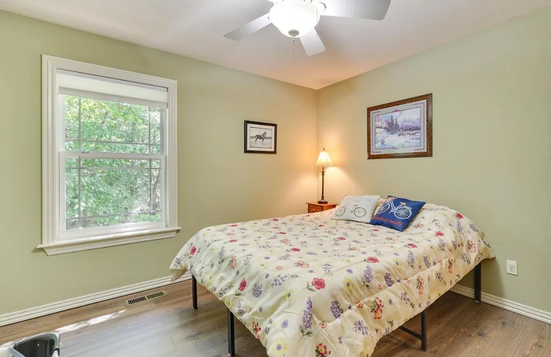 Bella Vista Vacation Rental With Private Back Deck!-1