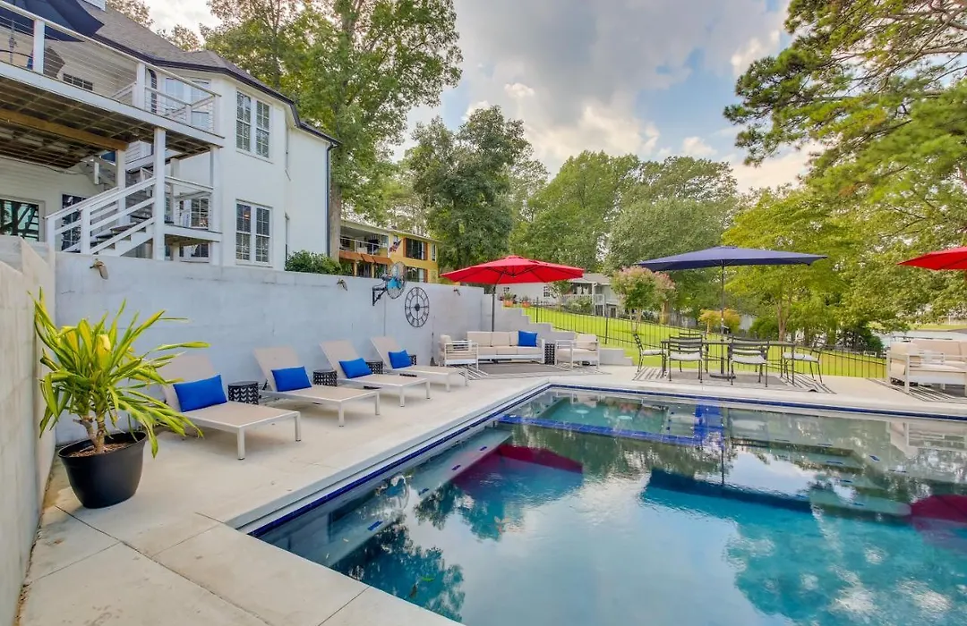Lakefront Hot Springs Oasis With Pool And Game Room!-1