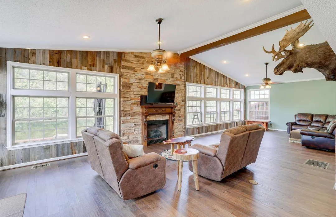Mountain View Home On White River With Hot Tub!-1