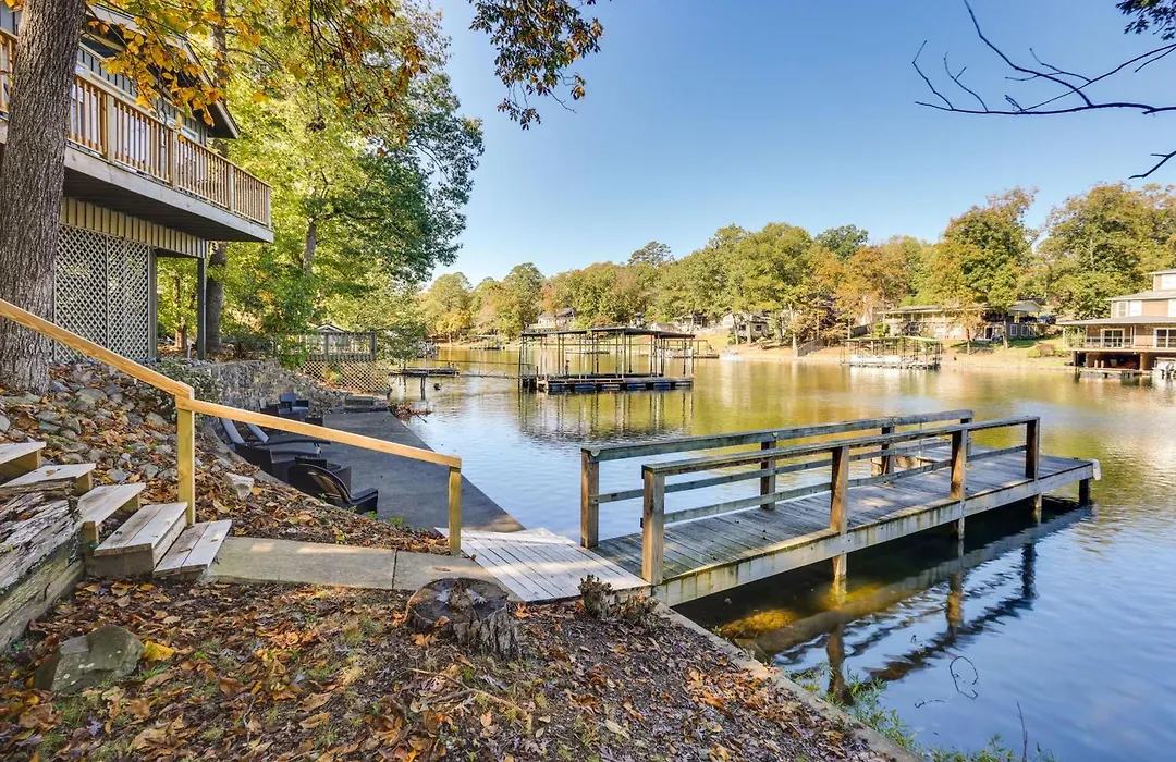 Private Dock & Deck: Lakefront Hot Springs Home!-1