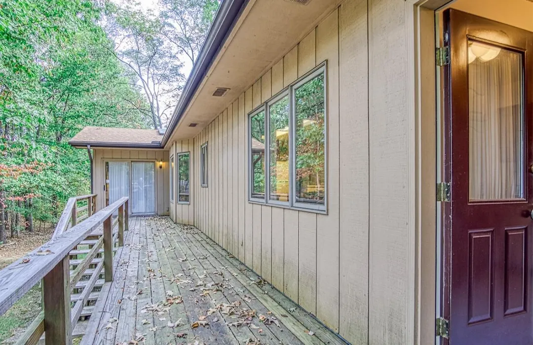 01001 - 1 Burladero Lane-1