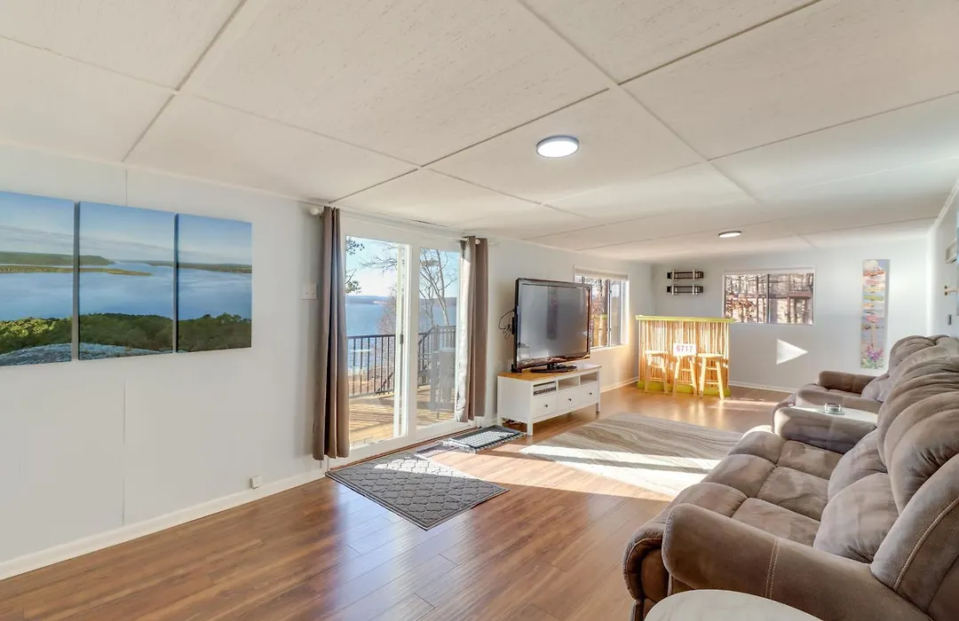 Quiet Waterfront Getaway With Furnished Deck And Grill-1