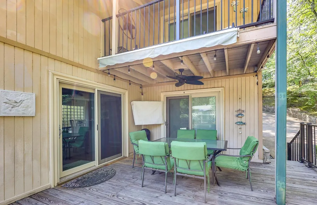 Serene Lake Hamilton Hideaway W/ Private Dock-1