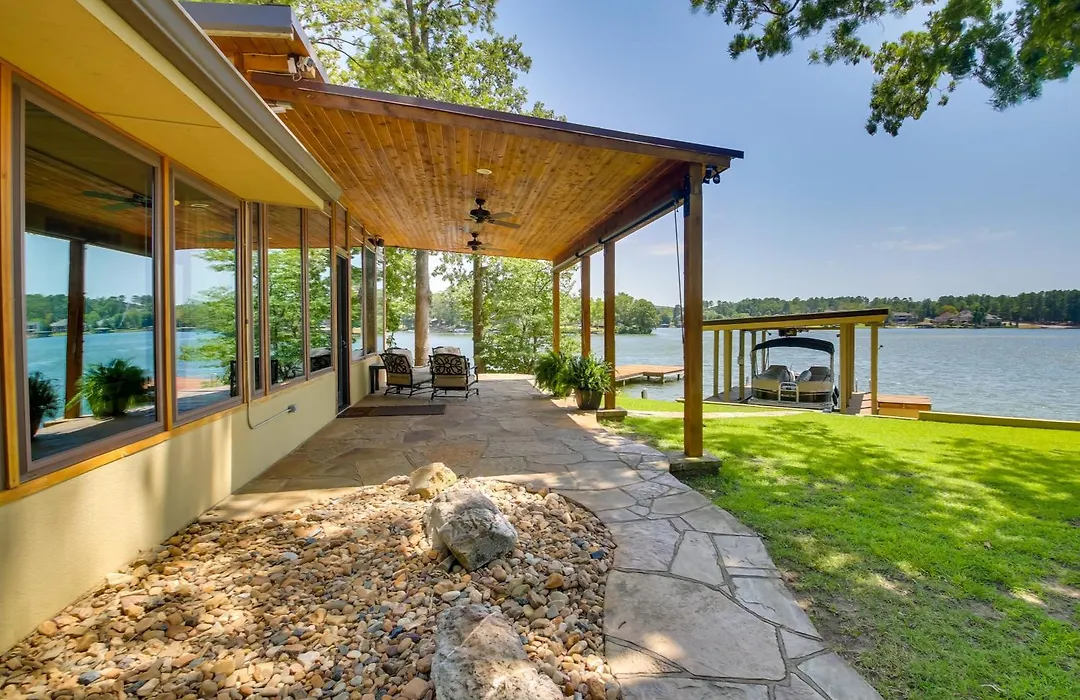Waterfront Lake Hamilton Home With Private Dock-1