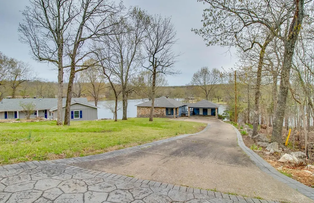 Lakefront Arkansas Abode - Deck, Grill And Fire Pit!-1