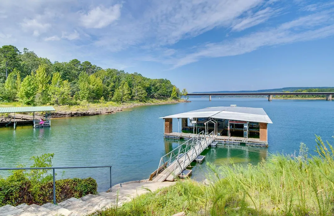 Greers Ferry Lakefront Home W/ Deck & Boat Slips!-1