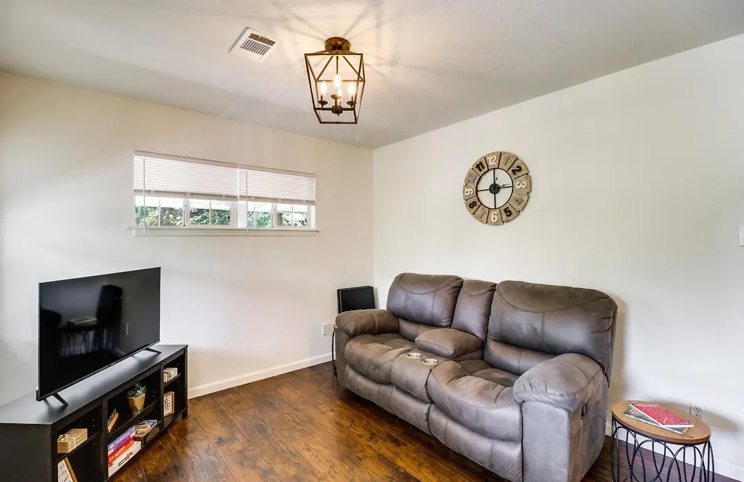 Family Home In Mountain View Less Than 1 Mi To Downtown!-1