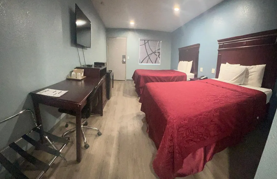 Ozark Inn-1