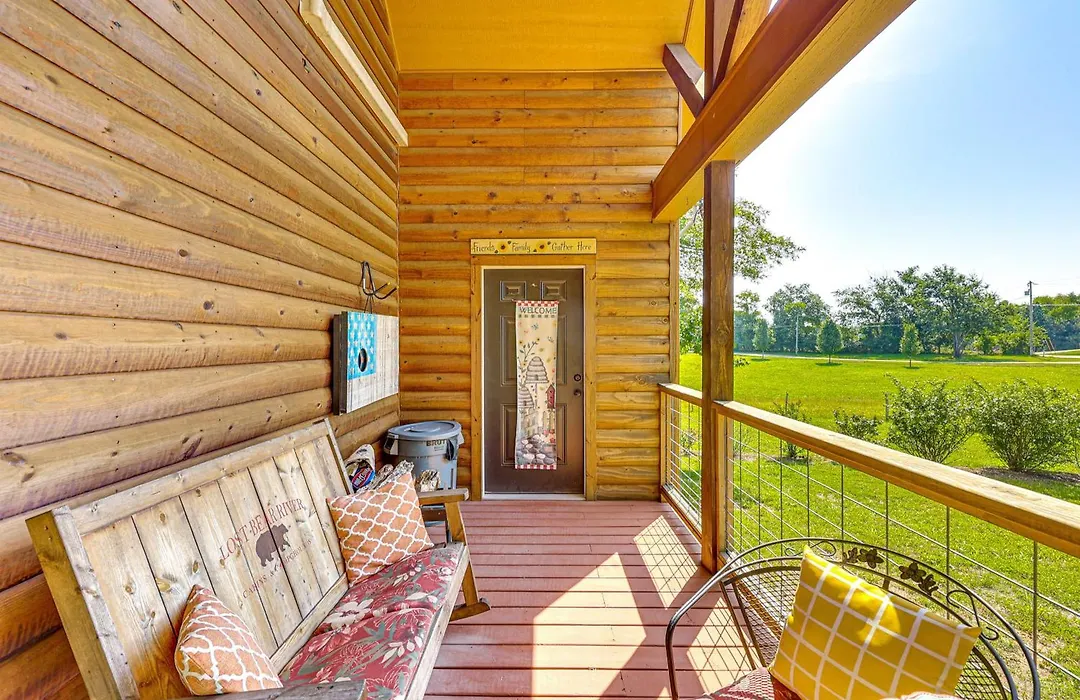Secluded & Peaceful: 'Tree Top Cabin' W/ Loft-1
