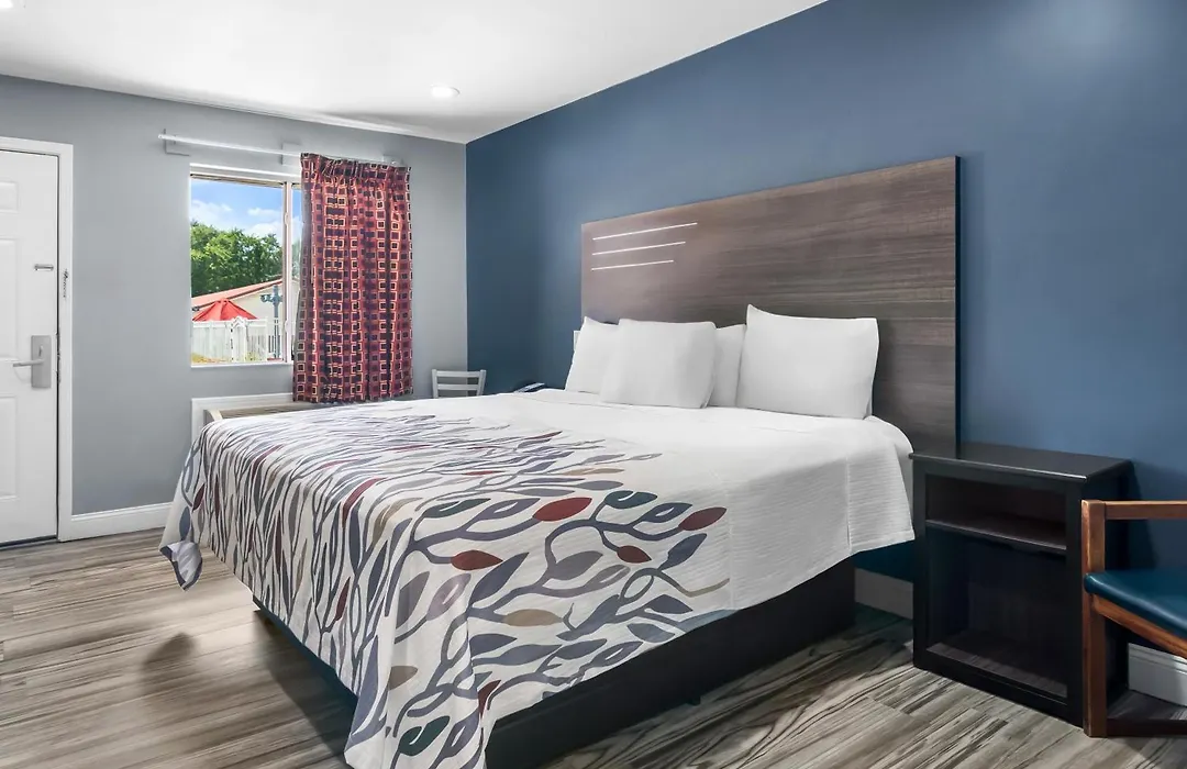 Americas Best Value Inn And Suites Siloam Springs-1