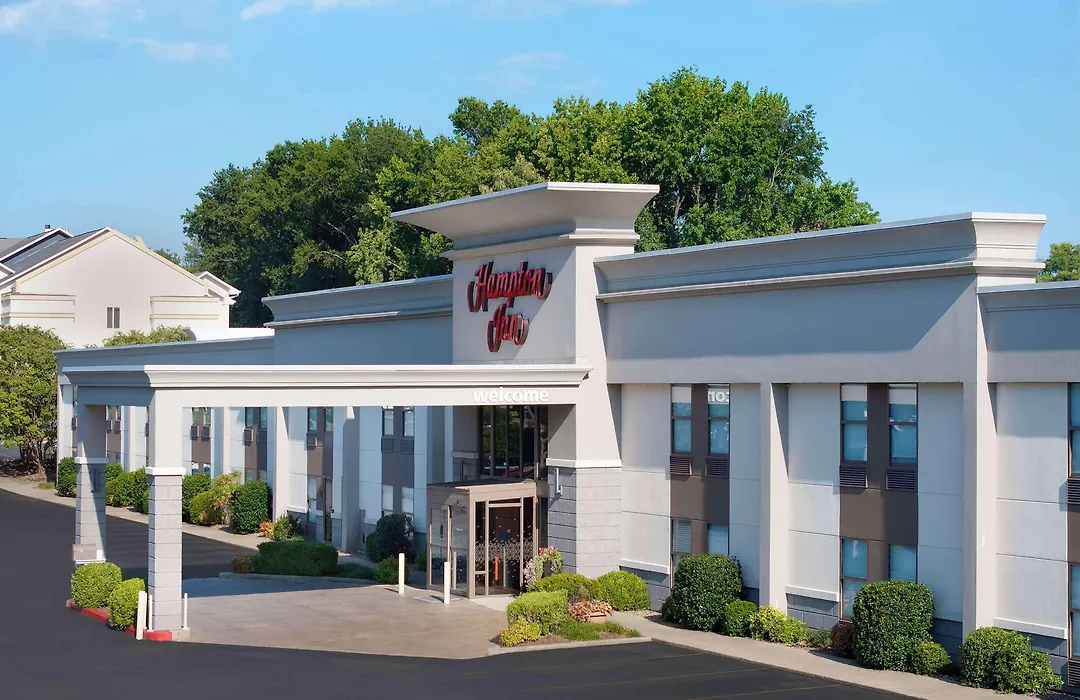 Hampton Inn Russellville-1