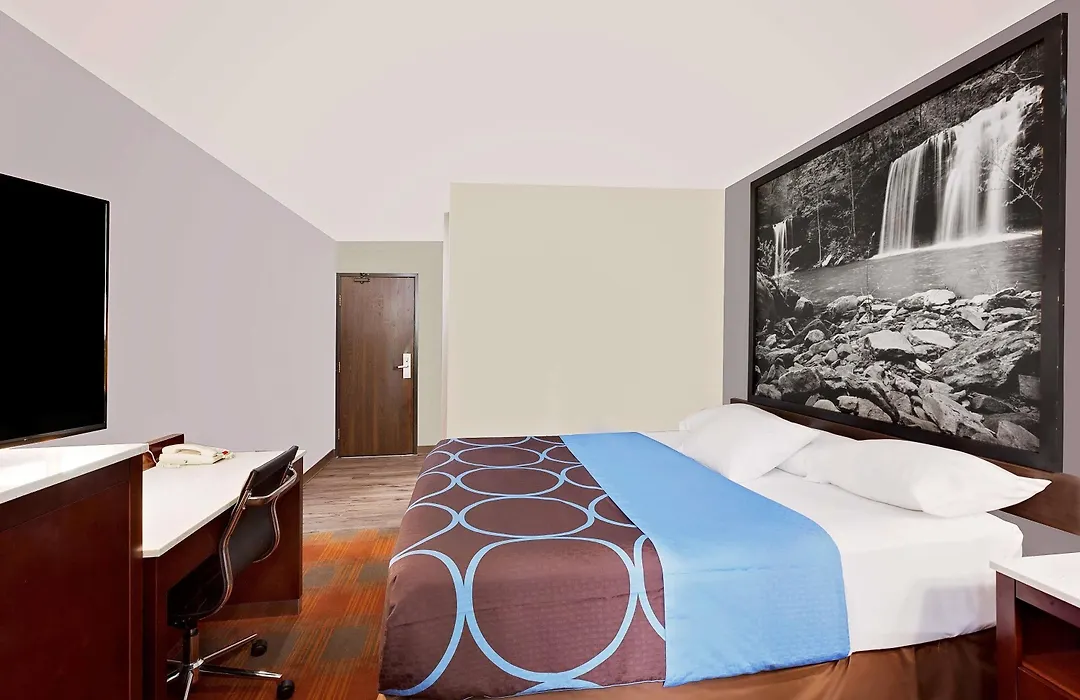 Super 8 By Wyndham Fayetteville-1