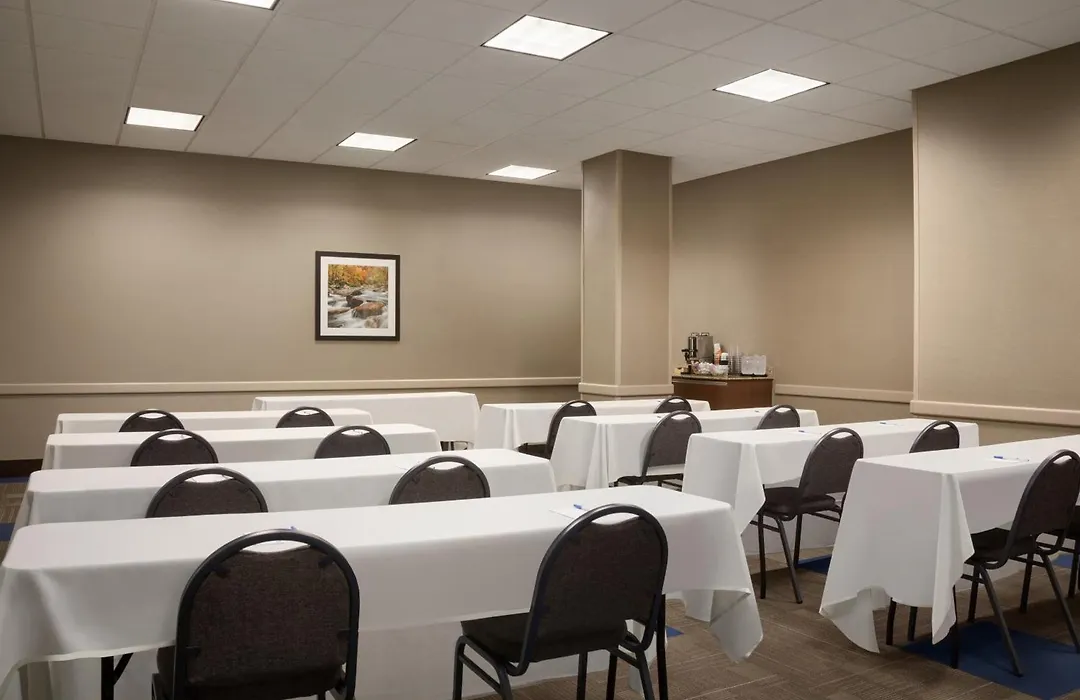 Comfort Inn & Suites Presidential-1