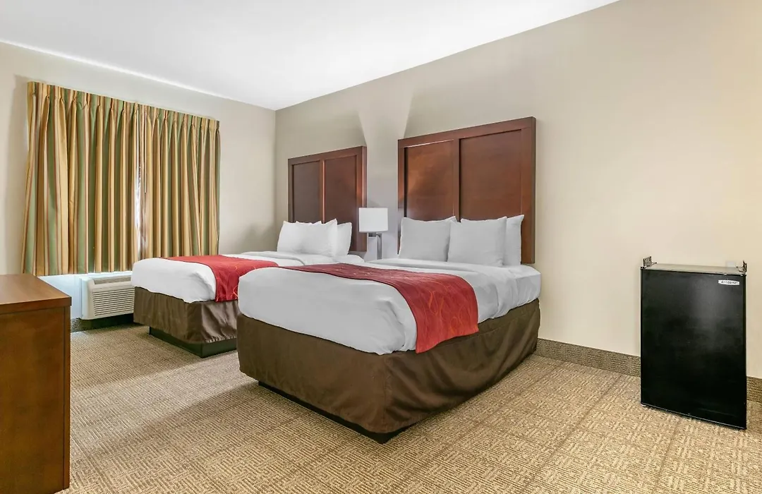 Comfort Suites Batesville-1