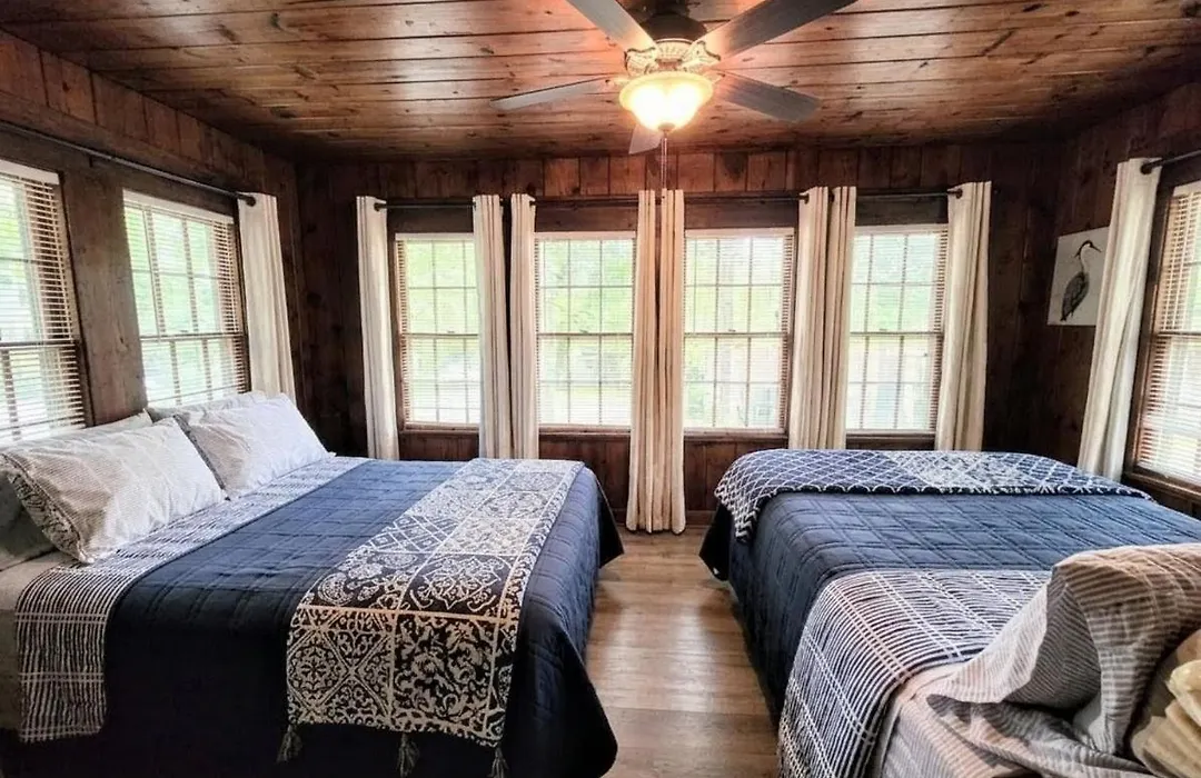 #09 - Large Lakeview One Bedroom- Pet Friendly-1