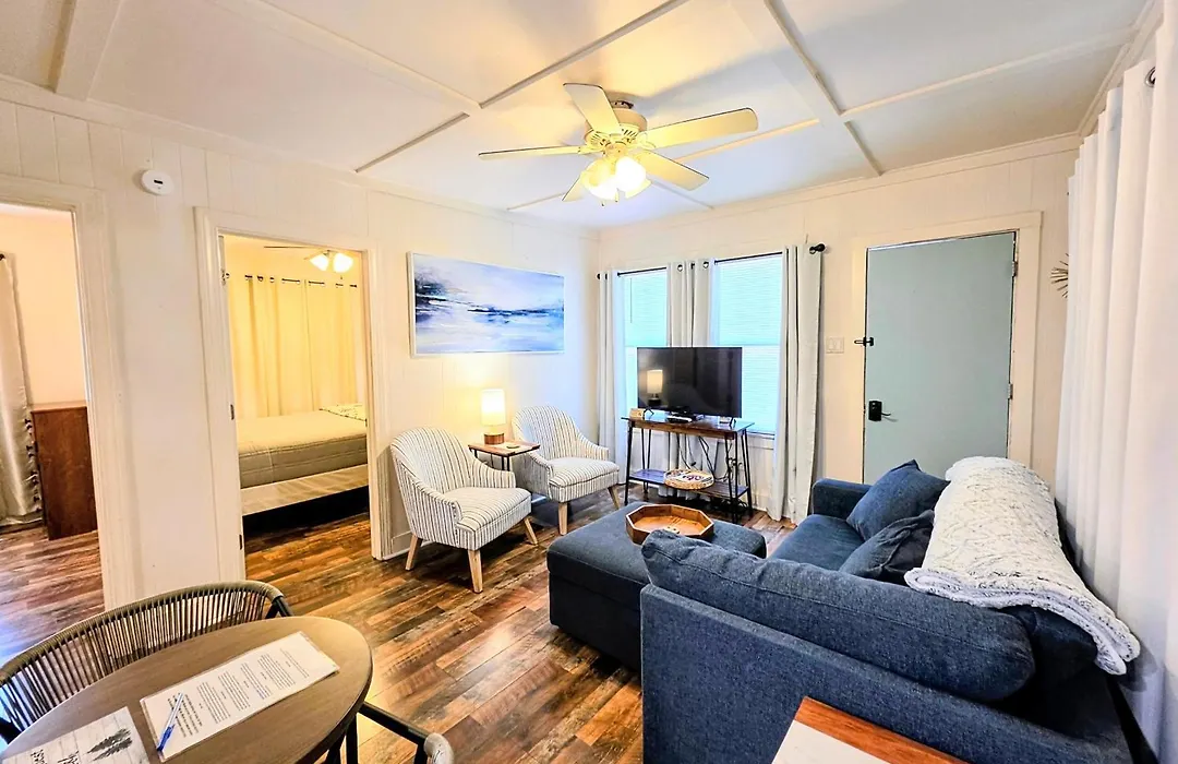 #05 - Lakefront Two Bedroom Cottage- Pet Friendly-1