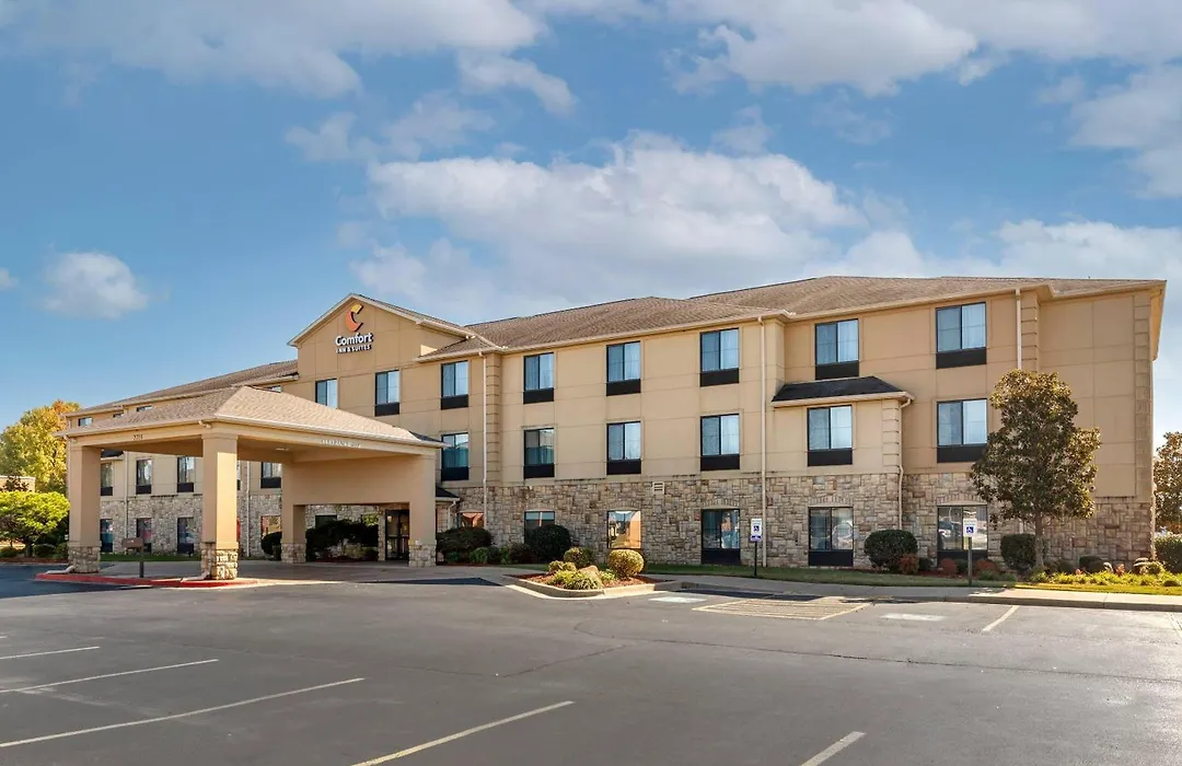 Comfort Inn & Suites Russellville I-40-1