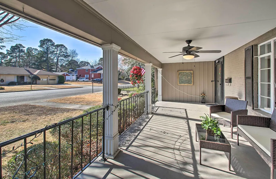 Hot Springs Home: Walk To Oaklawn!-1