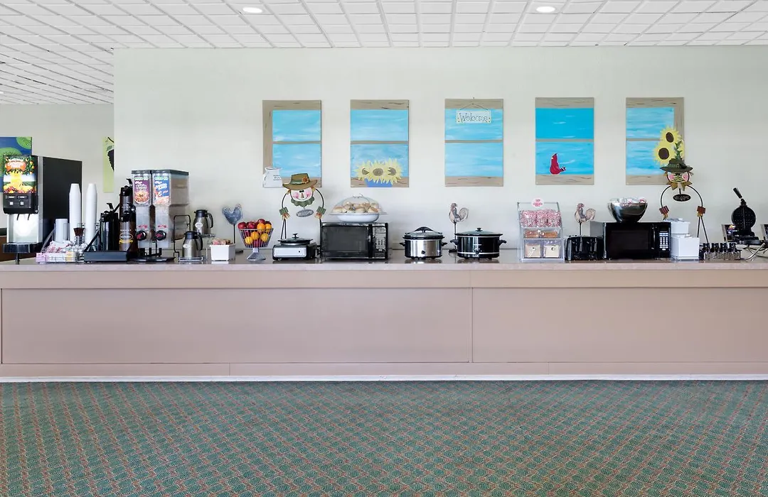 Super 8 By Wyndham Hope-1